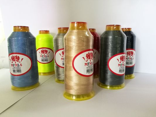 120D 100% filato ricamato in poliestere 5000 metri per cono per ricamo e cucitura