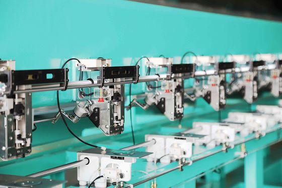 Macchina per ricamo a computer piatta 20 teste 9 aghi per tagliare pezzi ricamo