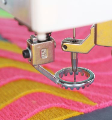 30 Teste Macchina di ricamo per chenille pura ad alta velocità per tende / tessuti