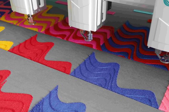 Home / Commerciale Multi Head Chenille Macchina di ricamo con grande schermo Computer
