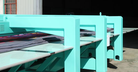 Macchina di ricamo a chenille mista 15 teste più 15 teste macchina di ricamo personalizzabile