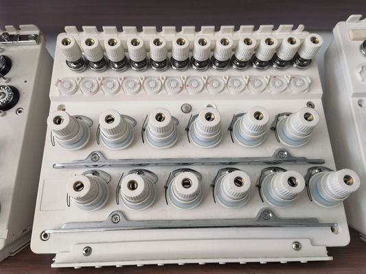 Accessori per macchine per ricami rettangolari / rotonde Base di tensione della testa