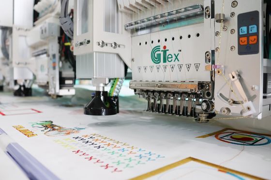 Macchina di ricamo computerizzata con sistema di taglio laser