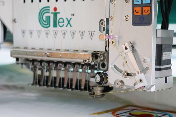 Macchina di ricamo computerizzata con sistema di taglio laser