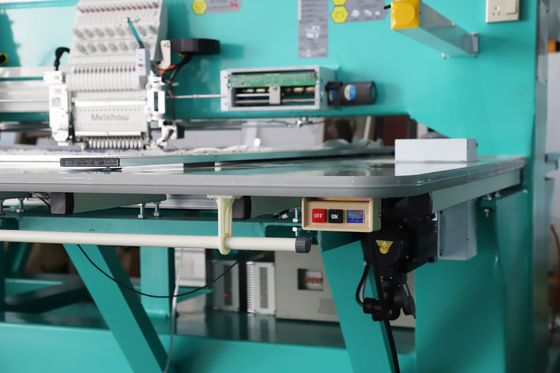 Macchina di ricamo a sequine singole 15 aghi 12 teste Area di personalizzazione